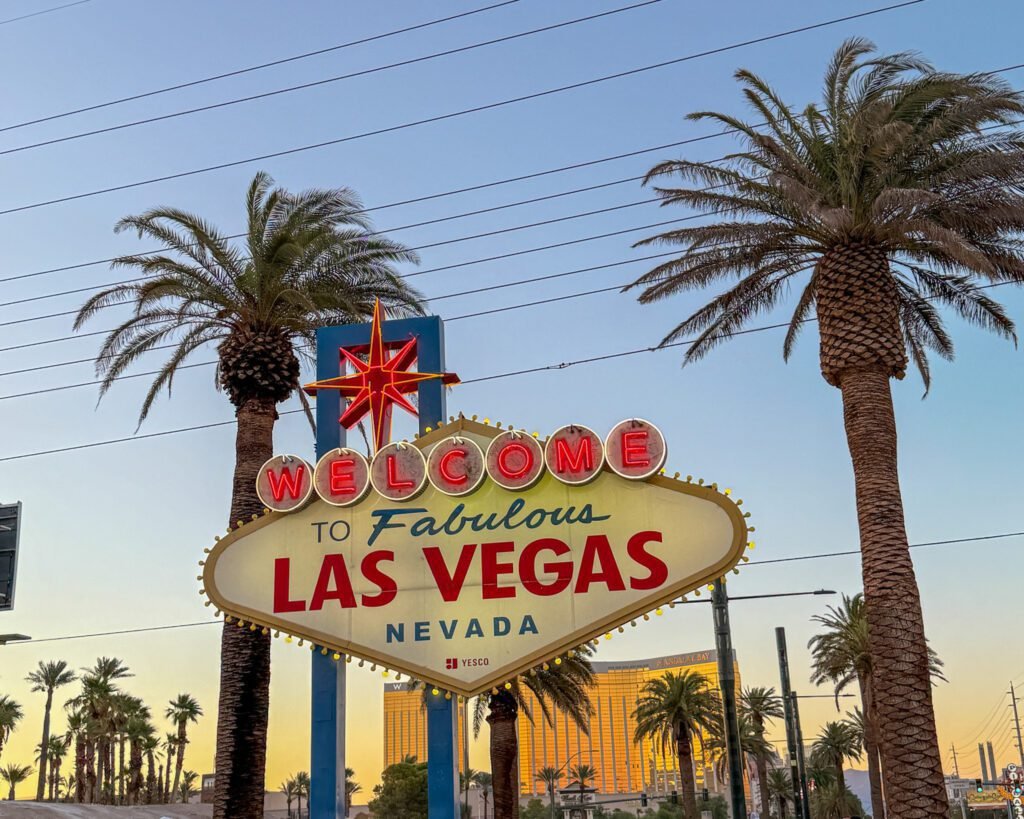 Welcome to Fabulous Las Vegas sign