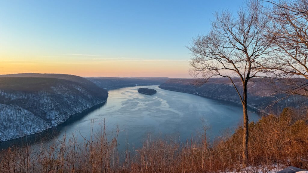 Pinnacle Overlook