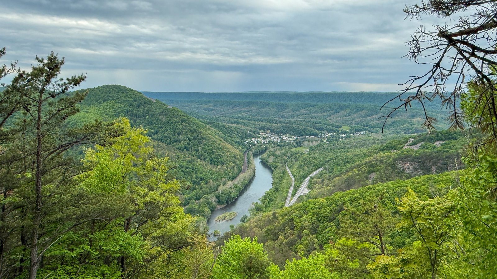 Standing Stone Trail